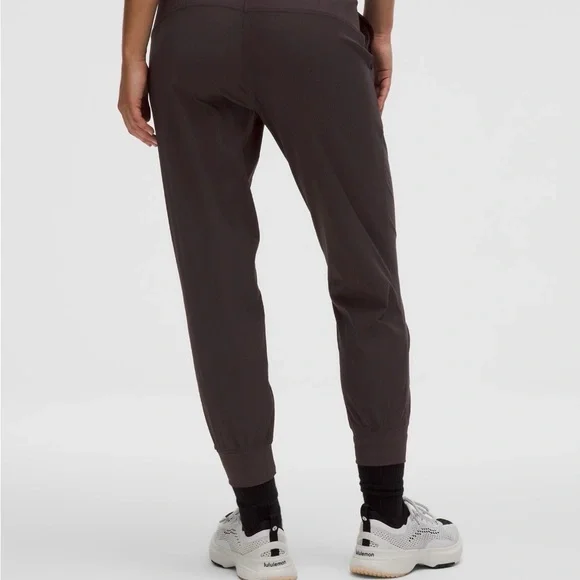 Brand new lululemon swift joggers - Picture 2 of 6
